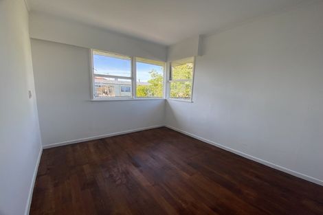 Photo of property in 18 Geoffrey Place, Mangere East, Auckland, 2024