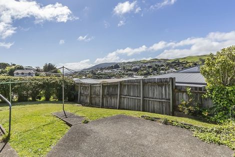 Photo of property in 15 Mckeefry Grove, Tawa, Wellington, 5028