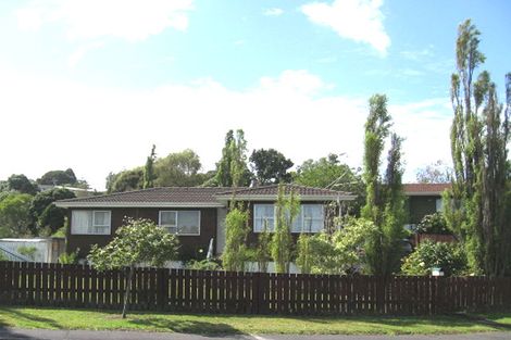Photo of property in 5 Cedar Heights Avenue, Massey, Auckland, 0614