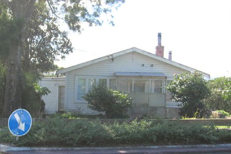 Photo of property in 18 Clayburn Road, Glen Eden, Auckland, 0602