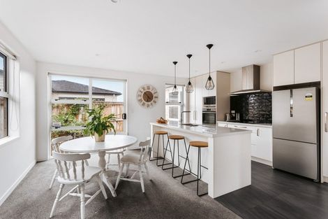 Photo of property in 17 Marion Crescent, Papamoa Beach, Papamoa, 3118