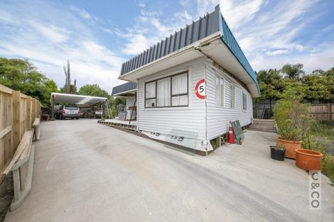 Photo of property in 5 Duchess Way, Riverhead, 0820