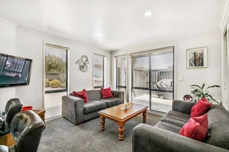 Photo of property in 10 Carrington Drive, Papamoa Beach, Papamoa, 3118