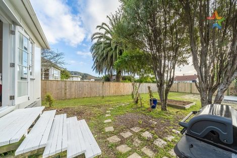 Photo of property in 133 Waddington Drive, Naenae, Lower Hutt, 5011