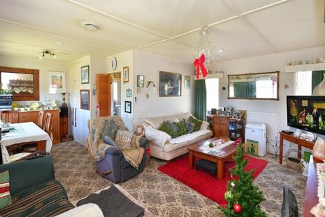 Photo of property in 35 Kowhai Street, Helensville, 0800