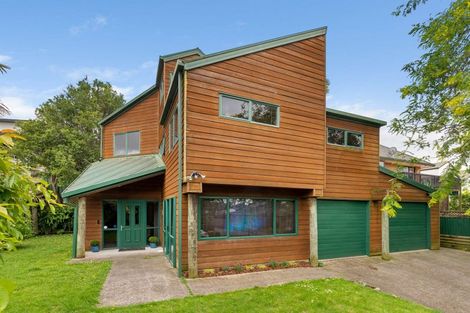 Photo of property in 43 Ranui Street, Dinsdale, Hamilton, 3204