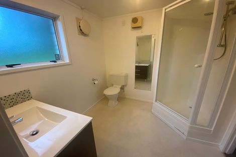 Photo of property in 84 Ravenwood Drive, Forrest Hill, Auckland, 0620