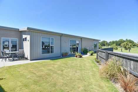 Photo of property in 1 Glenbarr Lane, Broomfield, Christchurch, 8042