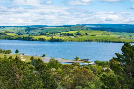 Photo of property in 31 Lake View Street, Waihola, Milton, 9073