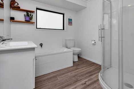 Photo of property in 25 Catherin Servant Close, Maunu, Whangarei, 0110