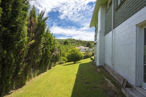 Photo of property in 141 Waikawa Road, Picton, 7220