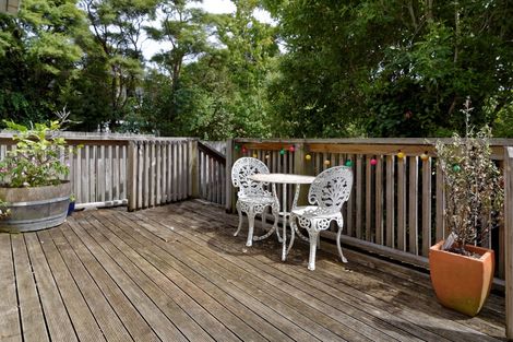 Photo of property in 19 Konini Road, Titirangi, Auckland, 0604