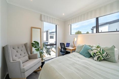 Photo of property in 5 Gloaming Lane, Wallaceville, Upper Hutt, 5018