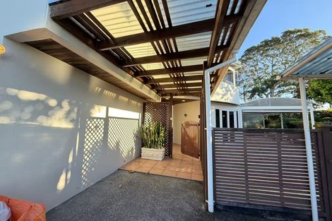 Photo of property in 1/80 Knights Road, Rothesay Bay, Auckland, 0630