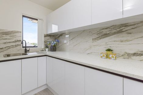 Photo of property in 2 Awaiti Way, Orewa, 0931