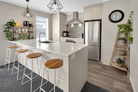 Photo of property in 12 Empire Crescent, Papamoa, 3118