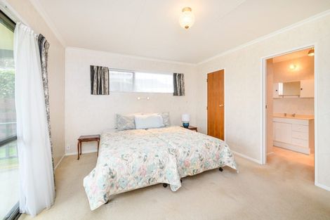 Photo of property in 41 Kentucky Way, Awapuni, Palmerston North, 4412