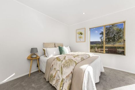 Photo of property in 13 Reynard Terrace, Conifer Grove, Takanini, 2112