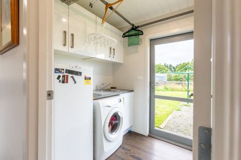 Photo of property in 220 Cowper Road, Dannevirke, 4976