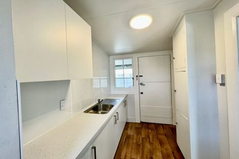 Photo of property in 146 Featherston Street, Palmerston North, 4410