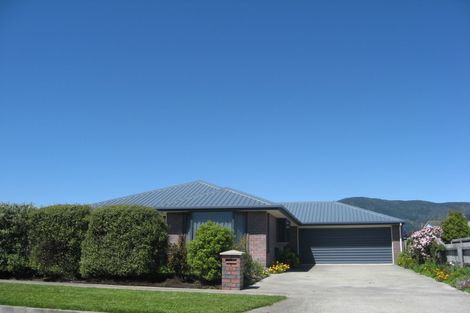 Photo of property in 22 Allport Place, Stoke, Nelson, 7011