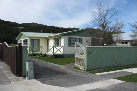 Photo of property in 190 Wise Street, Wainuiomata, Lower Hutt, 5014