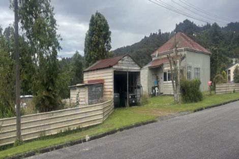 Photo of property in 2 Monteith Street, Ross, 7812