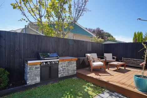 Photo of property in 76 Packe Street, Edgeware, Christchurch, 8013