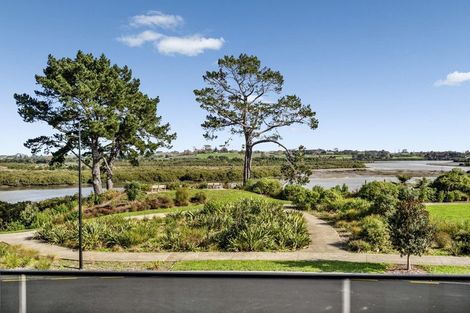 Photo of property in 13 Catalina Avenue, Rosehill, Papakura, 2113