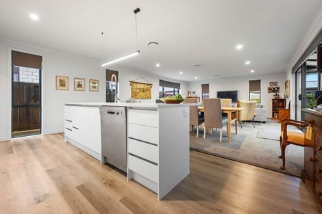 Photo of property in 2 Lulu Avenue, Chartwell, Hamilton, 3210