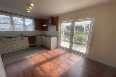 Photo of property in 102 Tirau Street, Putaruru, 3411