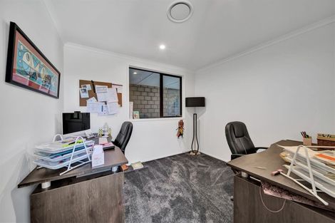 Photo of property in 15 Thomason Road, Egmont Village, New Plymouth, 4371