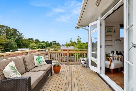 Photo of property in 3 Granby Place, Westown, New Plymouth, 4310