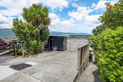Photo of property in 15 City View Grove, Harbour View, Lower Hutt, 5010