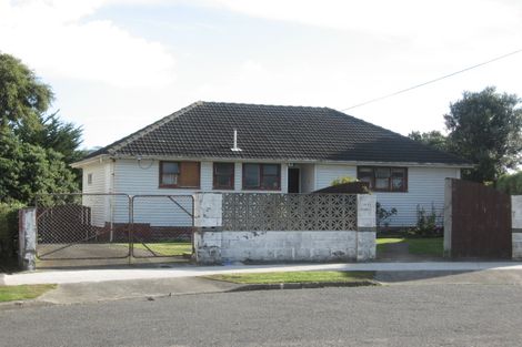 Photo of property in 13 Somerset Place, Cannons Creek, Porirua, 5024