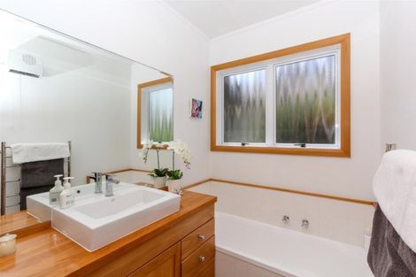 Photo of property in 29 Rogan Street, New Plymouth, 4310