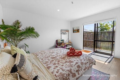 Photo of property in 16 Kingfisher Crescent, Albert Town, Wanaka, 9305