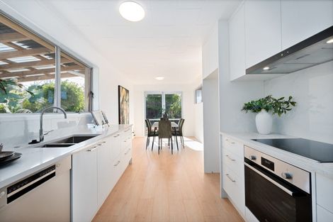 Photo of property in 14b Waimumu Road, Massey, Auckland, 0614