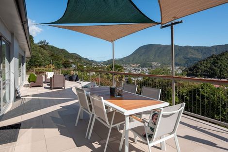 Photo of property in 25 Suffolk Street, Picton, 7220