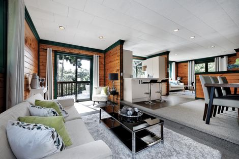 Photo of property in 40 Wood Bay Road, Titirangi, Auckland, 0604