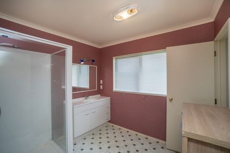 Photo of property in 140 Pacific Drive, Fitzherbert, Palmerston North, 4410