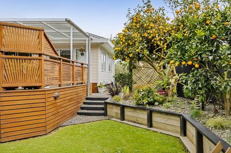 Photo of property in 12 Frank Frethey Place, Highlands Park, New Plymouth, 4312