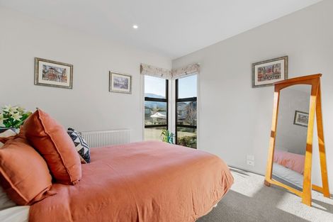 Photo of property in 28 De Bettencor Place, Mount Pisa, Cromwell, 9383