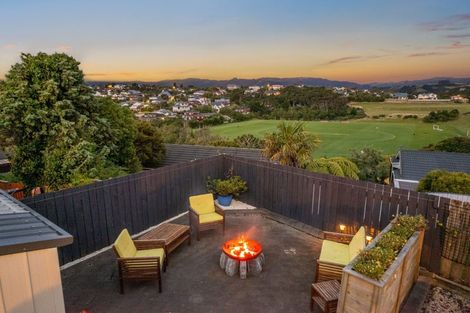Photo of property in 7 James Cook Drive, Whitby, Porirua, 5024