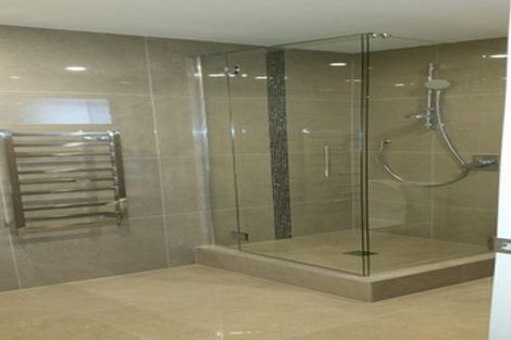 Photo of property in 9a Gwenand Place, Botany Downs, Auckland, 2010