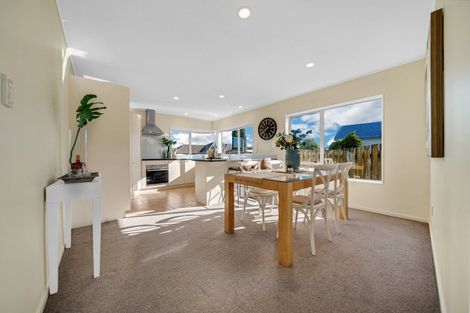 Photo of property in 1/15 Tolben Place, Golflands, Auckland, 2013