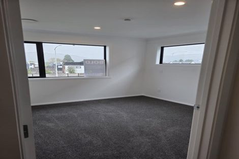 Photo of property in 3 Joseph Bolton Crescent, Wallaceville, Upper Hutt, 5018