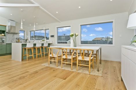 Photo of property in 1/30 Gulf View Road, Murrays Bay, Auckland, 0630