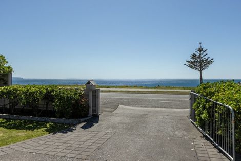 Photo of property in 71 The Esplanade, Westshore, Napier, 4110