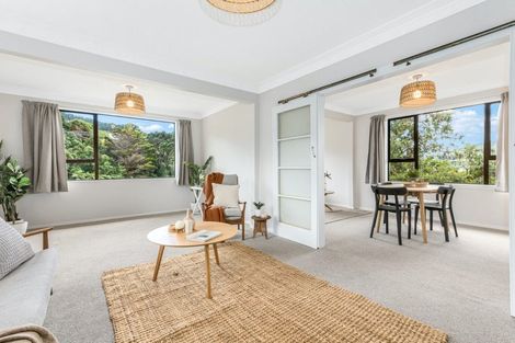 Photo of property in 25 Lincoln Avenue, Tawa, Wellington, 5028